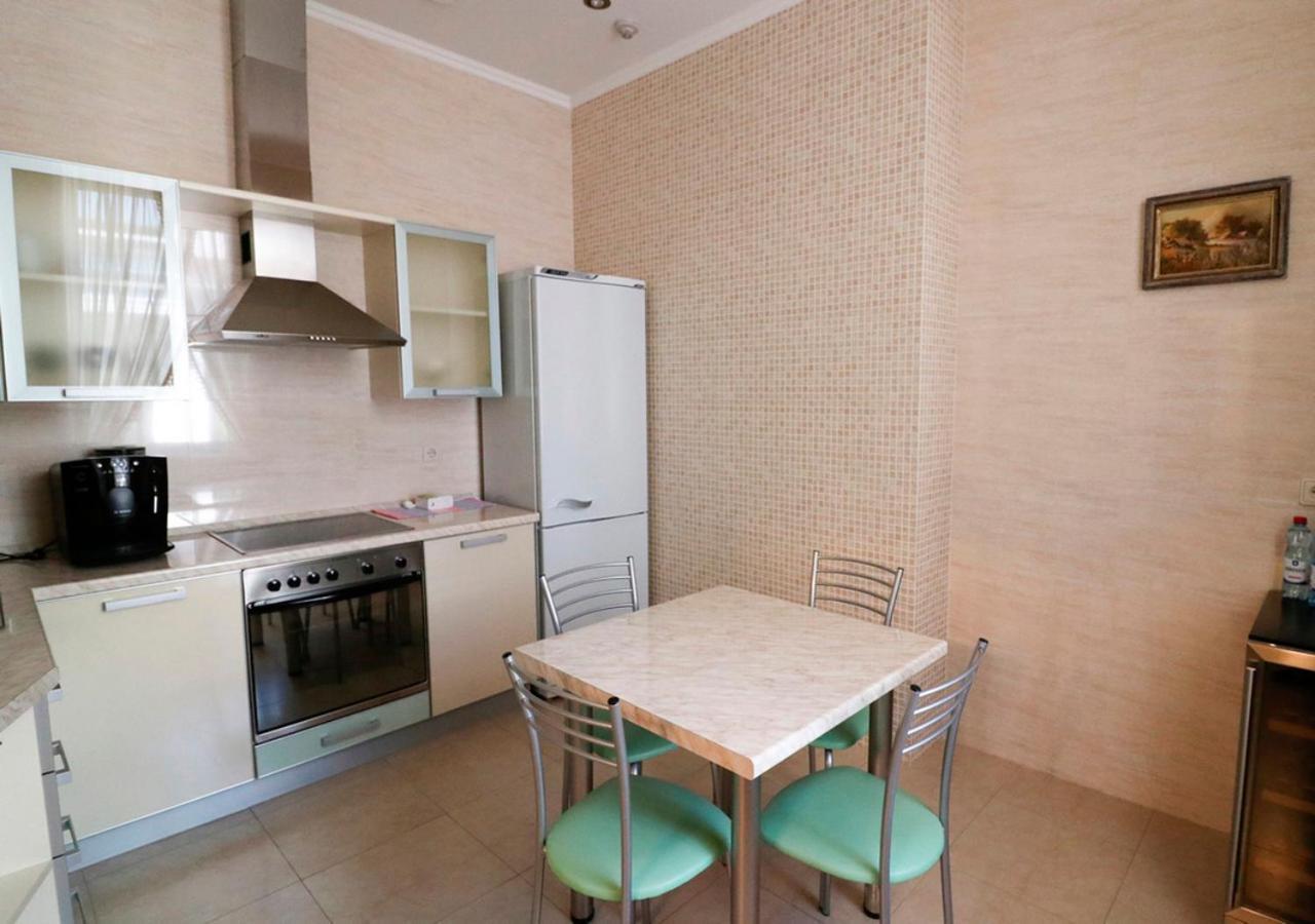 Vip Apartments Dipservice Hall Minsk Esterno foto