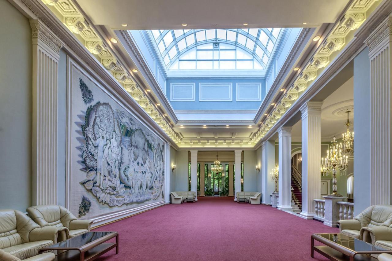 Vip Apartments Dipservice Hall Minsk Esterno foto