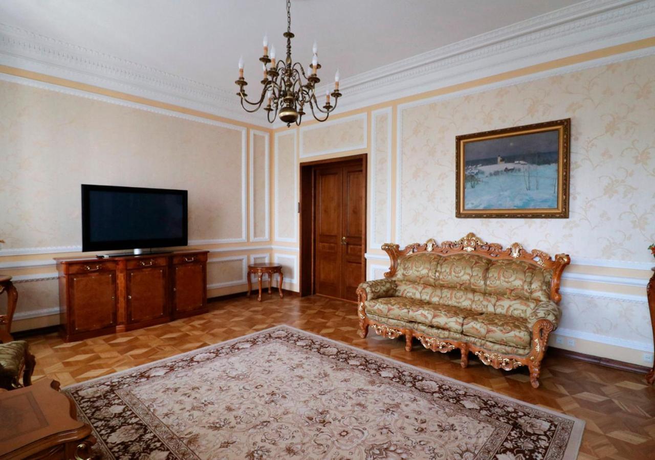 Vip Apartments Dipservice Hall Minsk Esterno foto