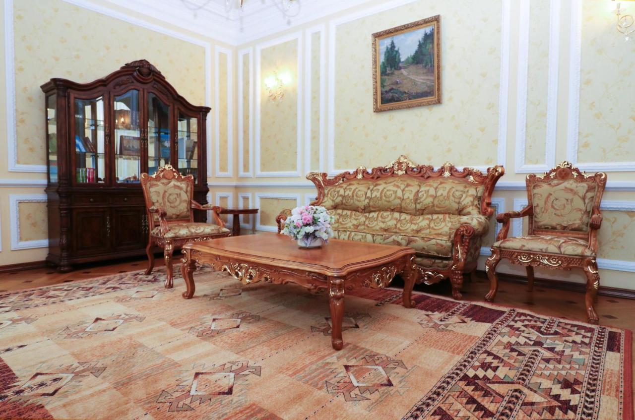 Vip Apartments Dipservice Hall Minsk Esterno foto