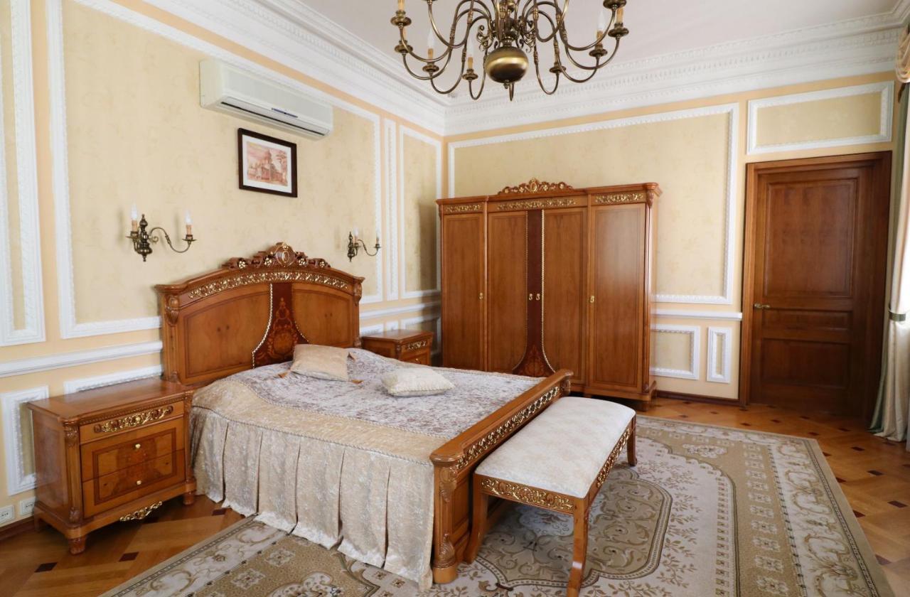 Vip Apartments Dipservice Hall Minsk Esterno foto