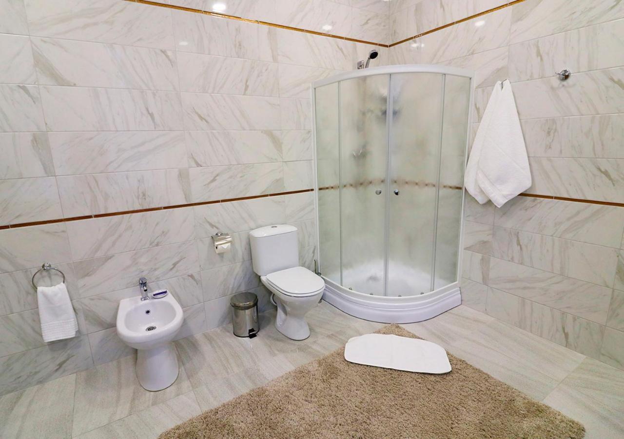 Vip Apartments Dipservice Hall Minsk Esterno foto