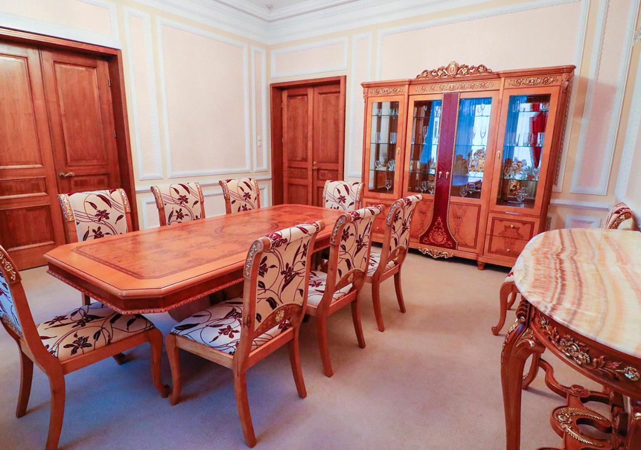 Vip Apartments Dipservice Hall Minsk Esterno foto